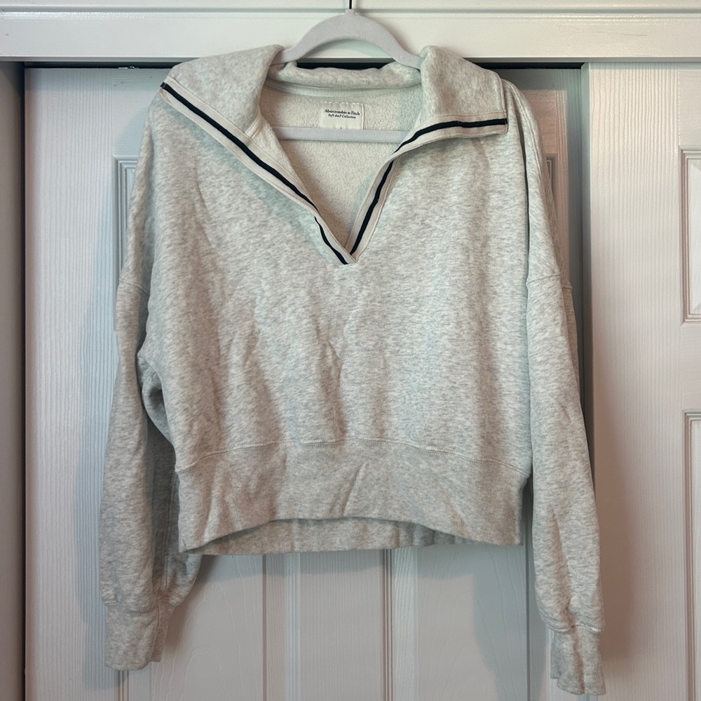 Abercrombie & Fitch Soft AF Cropped Polo Sweatshirt with Navy Detail
